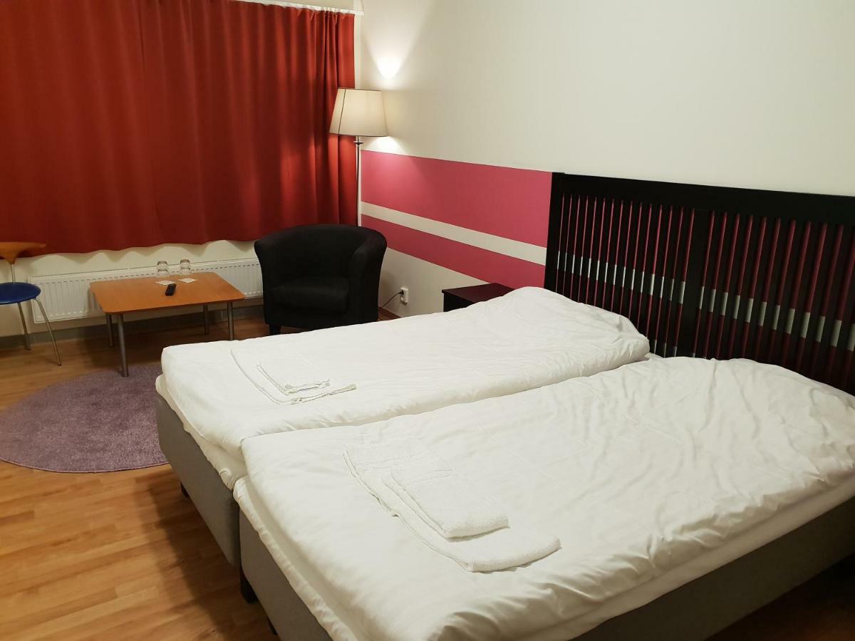 Trestads Restaurang Hotell&Pensionat Vänersborg Εξωτερικό φωτογραφία
